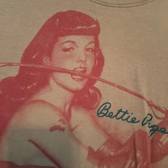 Olivia - Bettie Page Tee - Picture 2 of 8